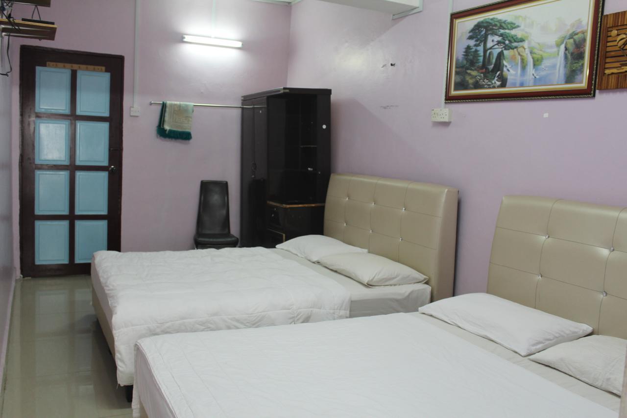 Netasha Holiday Inn Tanah Rata Exterior photo